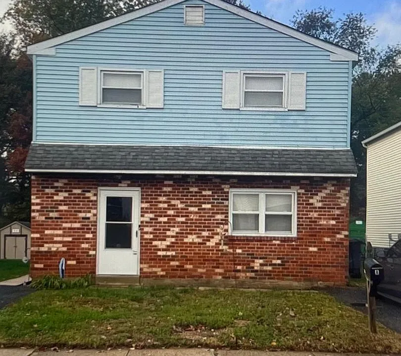 521 Corinthian Ave