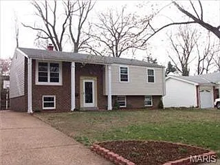122 Maple Hill Ln photo 1