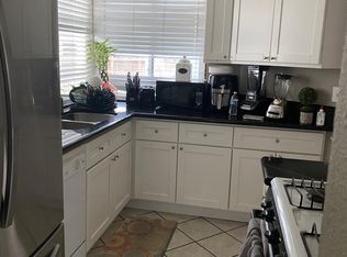 321 Redbud Pl, Perris, CA 92570