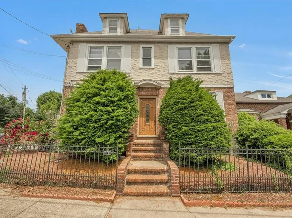 3141 Valhalla Drive, Bronx, NY 10465