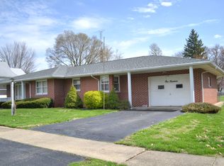 114 N Putnam, Moweaquq, IL 62550