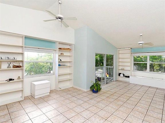 4th image of 5319 Calle De La Siesta #5319/5321