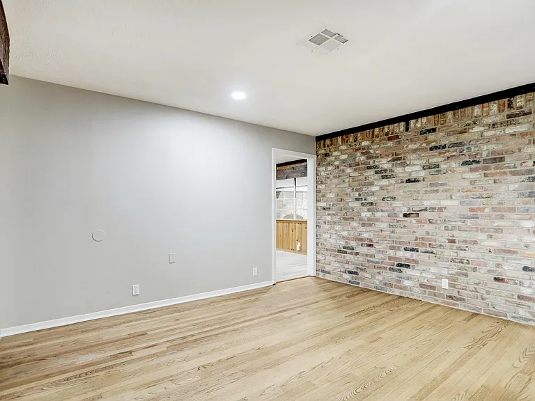 5814 Anaqua Dr — Photo 4