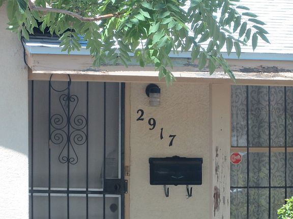 5th image of 2917 Valencia Dr NE