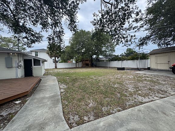 4th image of 3901 W San Nicholas St