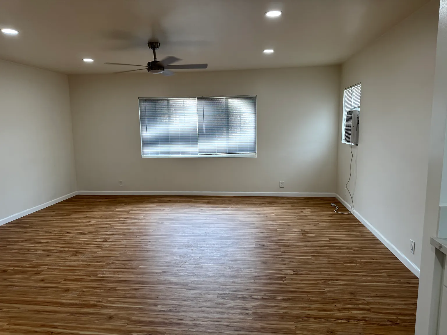 2 bed, 970 sqft, $2,500 — Photo 1
