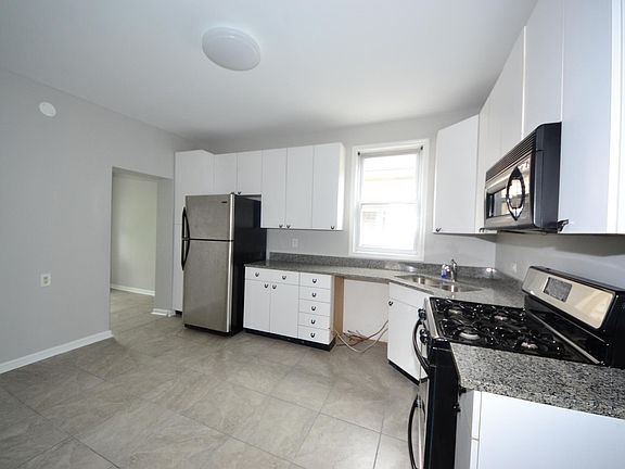 4th image of 3621 S Union Ave #1F