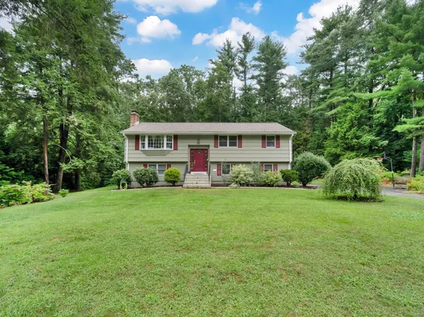 39 Munnisunk Drive, Simsbury, CT 06070