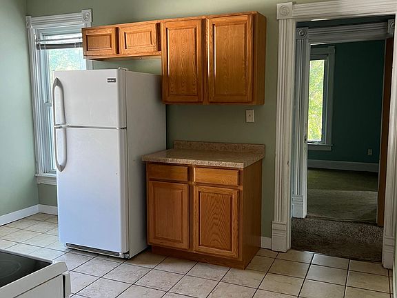 5th image of 376 W Sanborn St APT 2