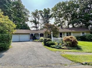 3 Sandy Glen Dr, Holden, MA 01520
