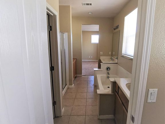 5th image of 1521 Walbury St