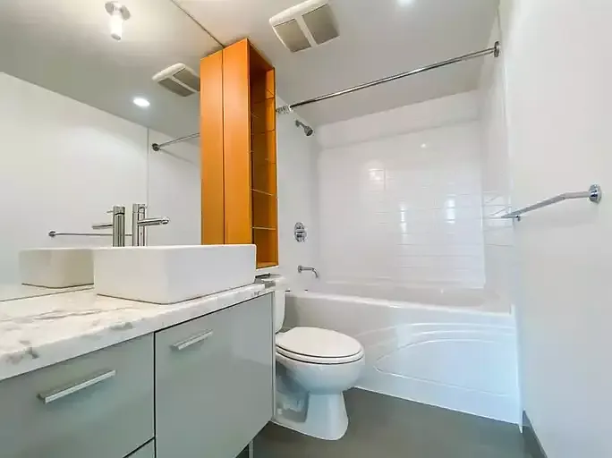 33 Smithe St #2206 — Photo 11