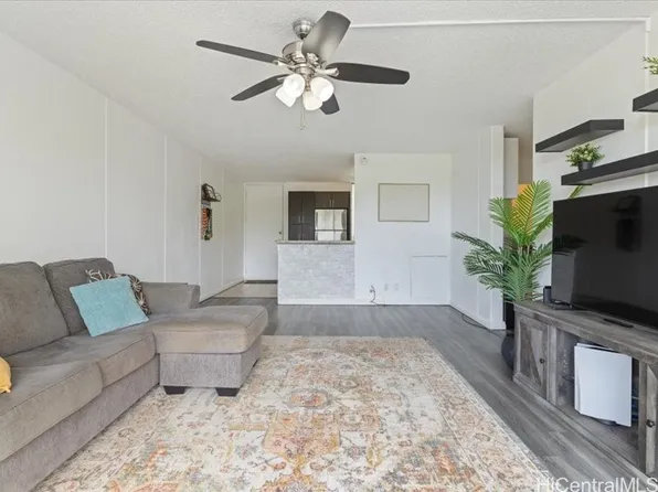 95-2055 Waikalani Pl APT B404, Mililani, HI 96789