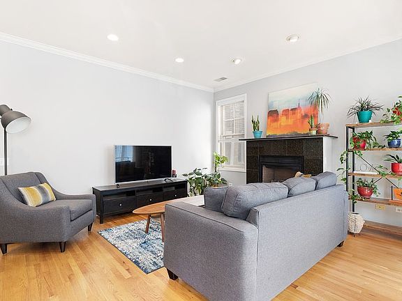 5th image of 621 W Barry Ave APT 201