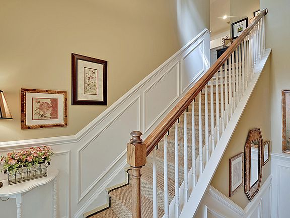 2nd image of 1458 Belcourt Ln
