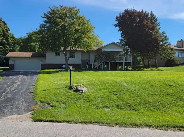8892 Sunset W, Traverse City, MI 49686