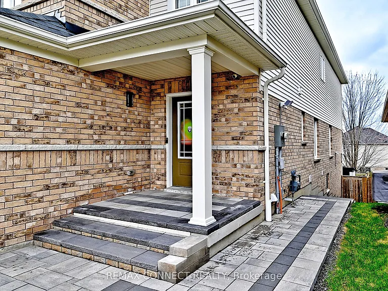 1788 Shelburne St — Photo 3