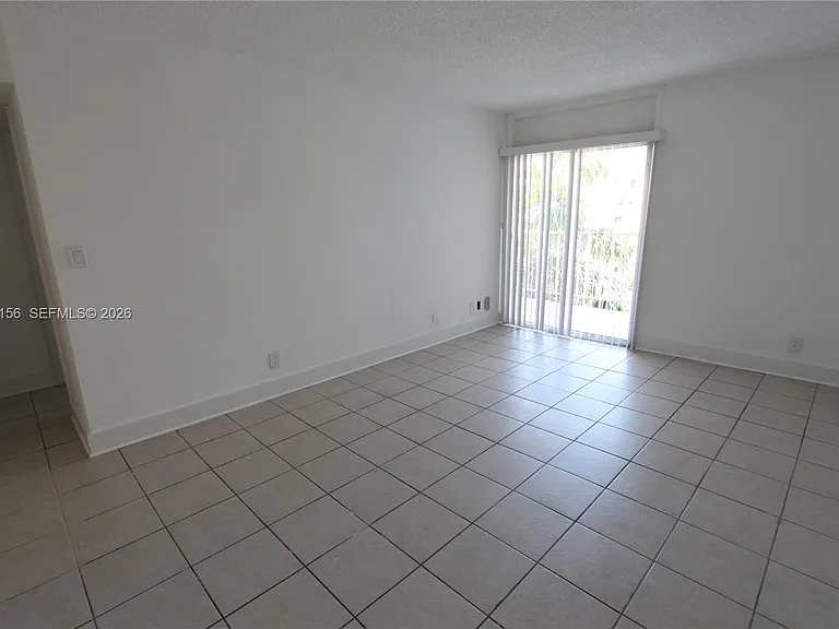 4550 NW 9th St #611E — Photo 9