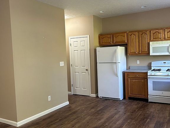 4th image of 3908-3912 Ledyard St #3908A