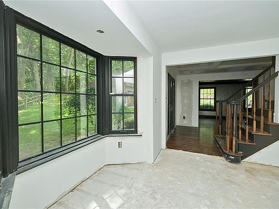 5th image of 452 Edgetree Ln