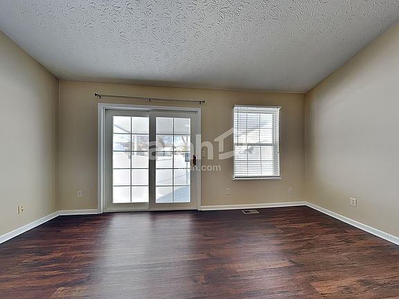 4th image of 4 Berry Ct