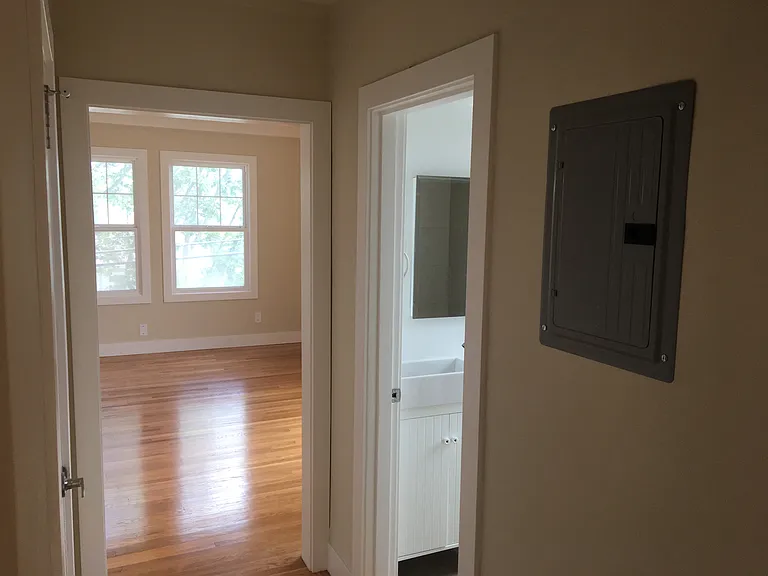 Anita Road Apartments — Photo 25