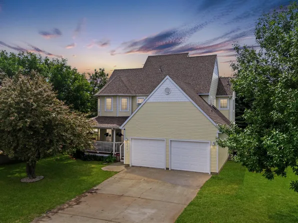 3921 5th St S, Moorhead, MN 56560