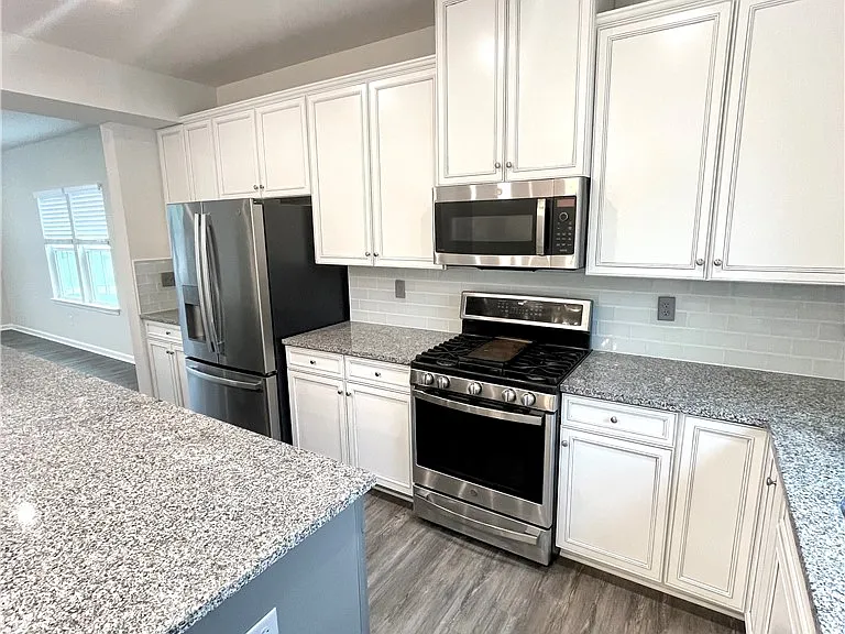 1078 Adair Ave — Photo 11