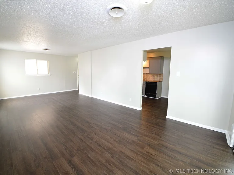 4713 S Fulton Pl — Photo 5