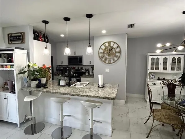 15645 SW 74th Circle Dr #5-4, Miami, FL 33193