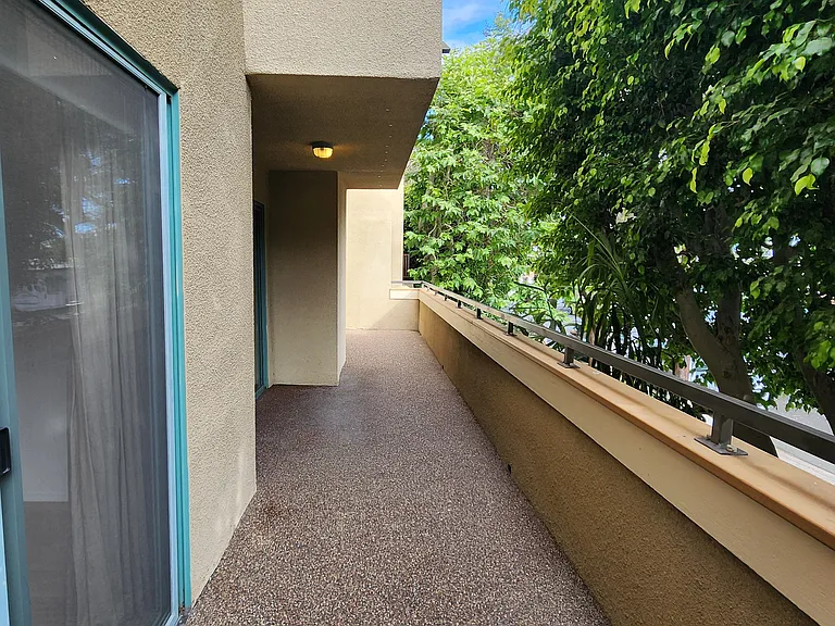 1444 S. Saltair — Photo 30