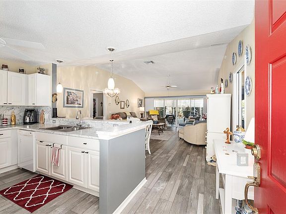 2nd image of 1270 Northbrook Pl