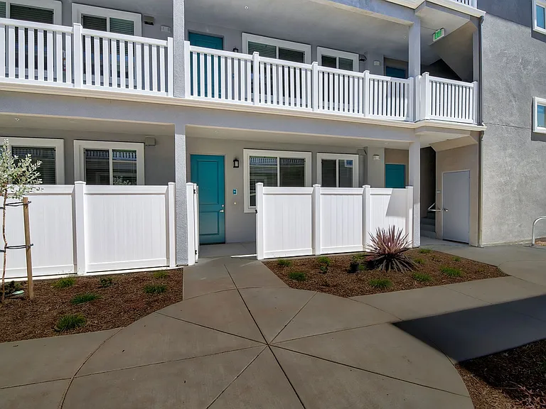 Mariners Landing — Photo 13