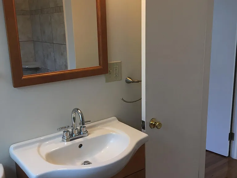 1605 Richmond Rd — Photo 5