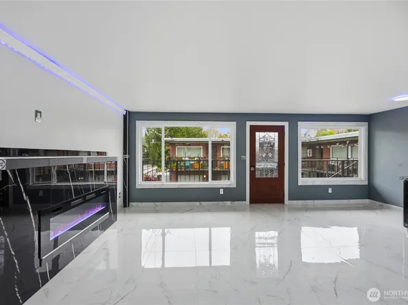 748 S Cloverdale Street #8, Seattle, WA 98108