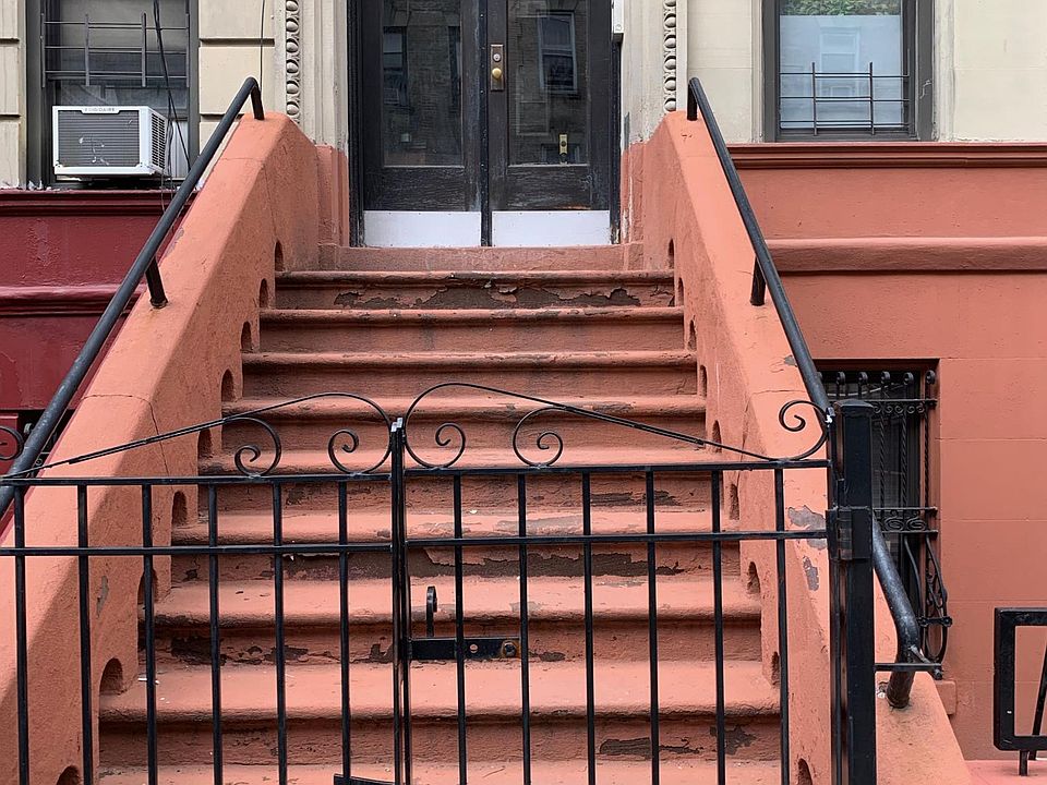 1st image of 525 W 162nd St #1