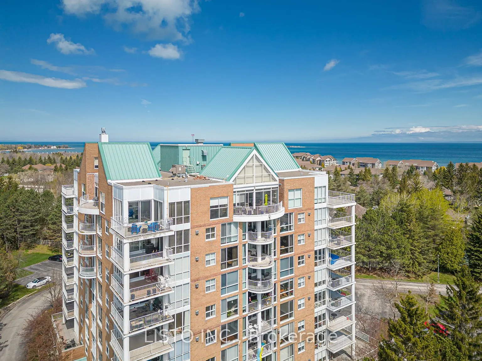 2 bed, $3,200 — Photo 2