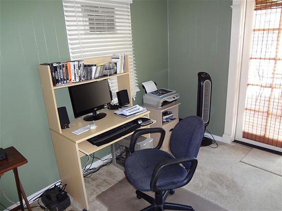 3rd image of 4907 Shetland Ave