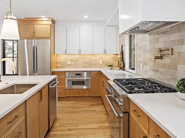 213 Waltham St, Newton, MA 02465