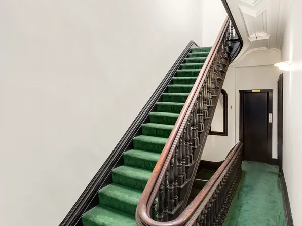 111 East 36th Street image 6 of 19