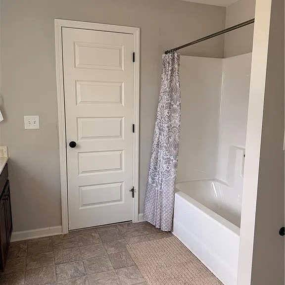 559 Madison Park Dr — Photo 42