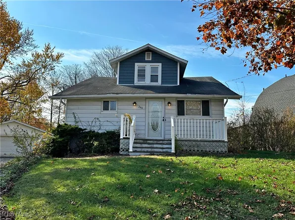 240 E Maple St, Hartville, OH 44632
