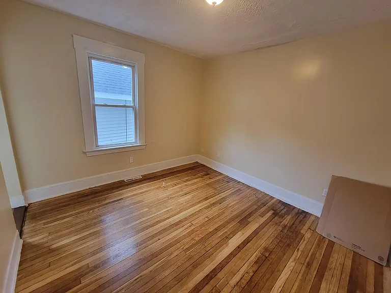 324 Goffe St #1 — Photo 7
