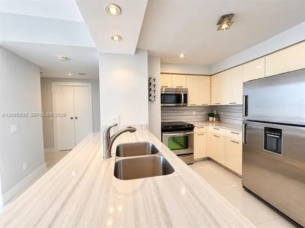 2475 Brickell Ave #Cu-1208, Miami, FL 33129
