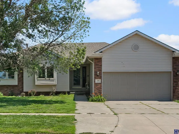 516 Fairway Dr, Milford, NE 68405