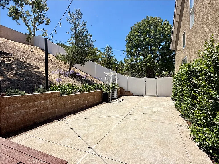 8992 Trumpets Ct — Photo 30