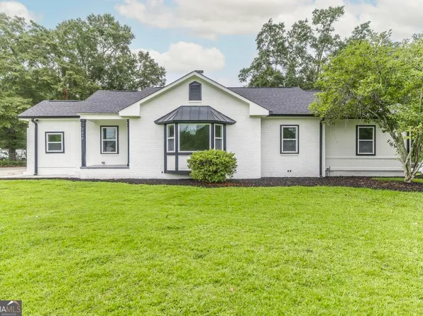 7498 Columbus Rd, Lizella, GA 31052