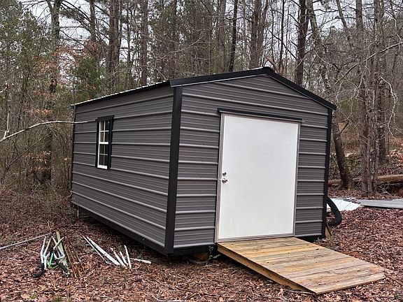 4th image of 380 Wilson Rd