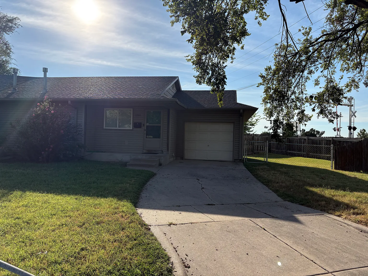 1 bed, 760 sqft, $900 — Photo 1