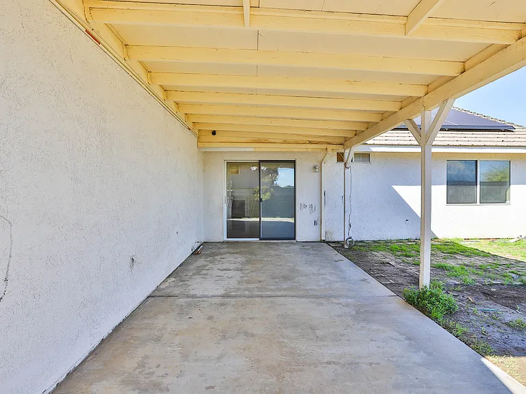6300 Vonnie Ct — Photo 34